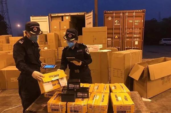 在什么情况下海关会收取查验费?